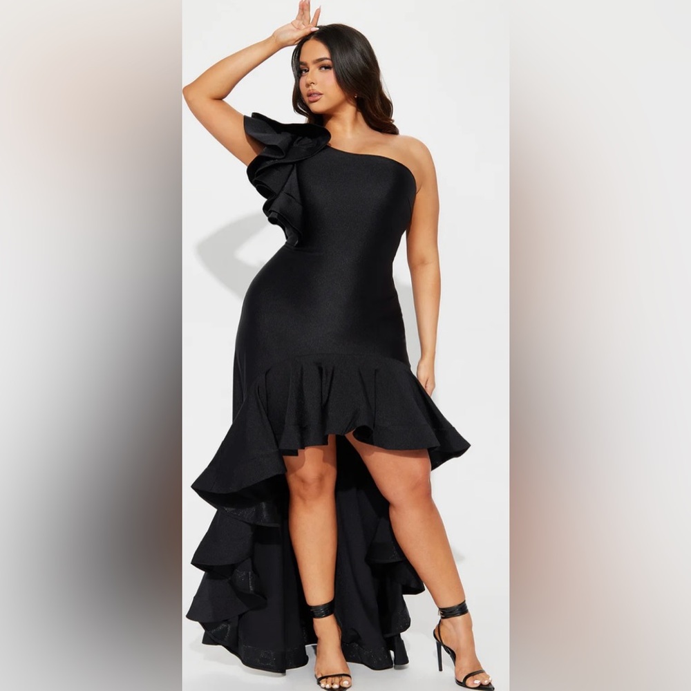NEW - Elegant Black Ruffle Dress/Gown